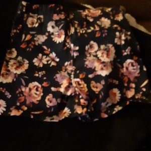 Gloria Vanderbilt size 10 shorts